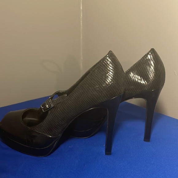 Calvin Klein heels - Picture 3 of 5